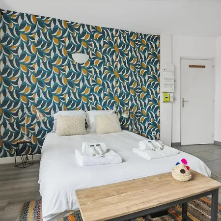 Bluestay 142 - Charming * Bagnolet